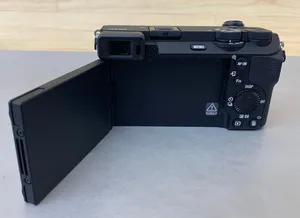 (T&B) Appareil photo numérique à objectif interchangeable haute résolution ALPHA 6700 E-MOUNT - Product Image 4