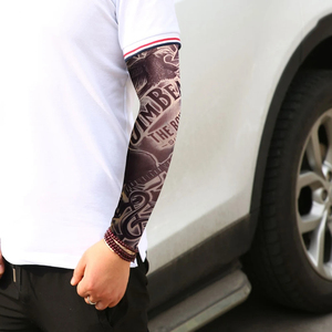 Venta al por mayor elástico poliéster Spandex protección UV manga del brazo verano resistente al sol compresión brazo mangas sublimación diseño - Product Image 2