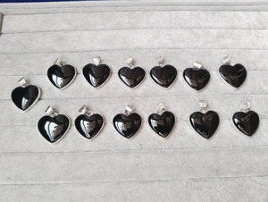 Colgante de plata con dijes de corazón de piedra natural, regalo romántico unisex, joyería - Product Image 5