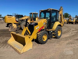 Chargeuse-pelleteuse CAT d'occasion, modèle 2020, charge nominale de 9 tonnes avec moteur et boîte de vitesses, à vendre en Europe - Product Image 5