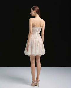 Robe de soirée courte scintillante à paillettes ornée de bretelles spaghetti Robe élégante et féminine fabriquée au Vietnam - Product Image 4