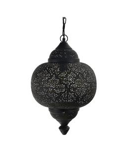 Lanterne marocaine moderne en métal, lampe suspendue écologique, durable et faite à la main, décoration de la maison pour les mariages de Noël, designs élégants - Product Image 5