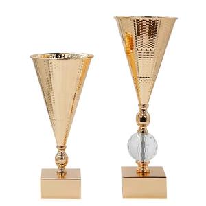 Florero de metal más vendido de los exportadores indios Florero de latón decorativo para interiores y exteriores más popular - Product Image 3