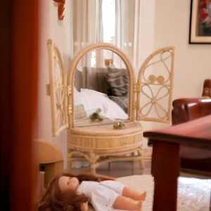 Poupée en rotin tissée au design unique Table de maquillage pour filles jouets mignons faits à la main en rotin belle coiffeuse Mini chambre pour filles bébé - Product Image 6