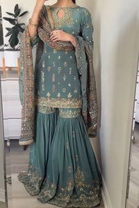 ชุดชาราราแขนยาวปักลายชีนอนสุดหรู พร้อมผ้าคลุมไหล่ สีส้ม - Product Image 2