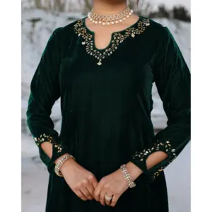 Ensemble de costume en velours vert pour femme Laira - Product Image 4