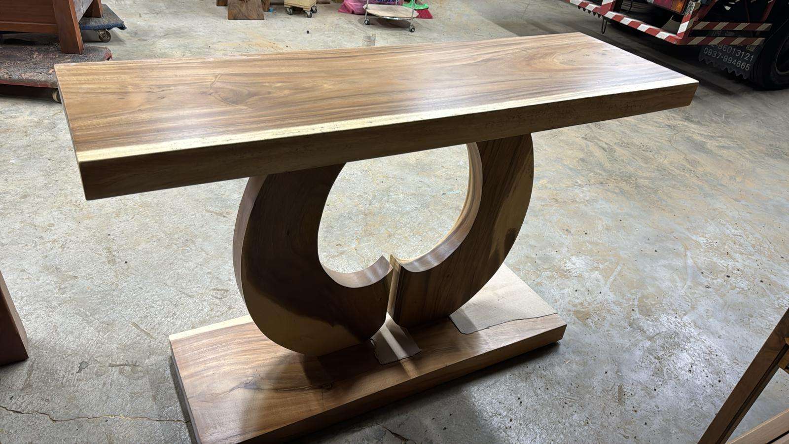 ไม้ธรรมชาติในขอบสด suar ด้านบน7ซม