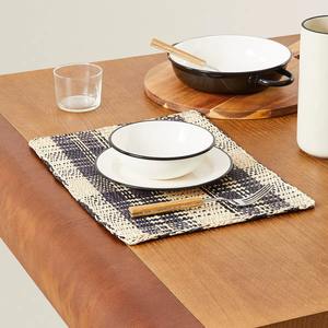 Napperons rectangulaires faits à la main en jonc de mer noir et naturel produits écologiques fabriqués au Vietnam décoration de table en gros - Product Image 4