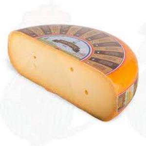 Bloques de Queso Gouda Holandés Fermentado Premium con Rico Sabor Cremoso, 45% de Contenido de Grasa, Empaque en Caja/Bolsa de 25 kg para Venta al por Mayor y Minorista - Product Image 1