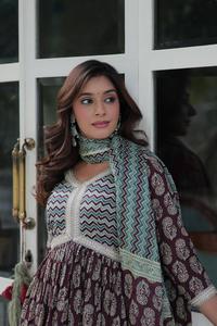 Costume traditionnel de Style indien de haute qualité pour les femmes robe imprimée pur coton imprimé Anarkali robe et bas avec Dupatta - Product Image 3