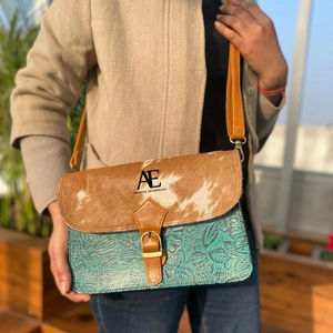 New Arrival Wholesale Embossed Cowhide Leather Crossbody <b>Bag</b> for Women High Quality Floral Design Genuine Leather <b>Shoulder</b> <b>Bags</b> - Product Image 2