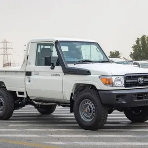 2022 para LandCruiser Serie 70 Cabina Sencilla Volante a la Derecha Transmisión Manual Asientos de Cuero con Cámara Trasera - Product Image 1
