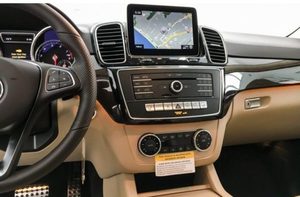 Mercedes-Benz GLE 400 4Matic 2019 d'occasion, automatique, essence, turbo, R21, toit ouvrant, sièges en cuir, intérieur clair, transmission intégrale, ES, conduite à gauche - Product Image 5