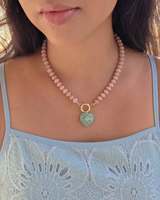 Collier coloré personnalisé en perles baroques en forme de fleur, plaqué or 18 carats, perles printanières, style dopamine, bijoux d'été délicats en pierre naturelle