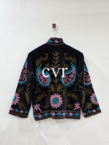 Chaqueta de Terciopelo con Bordado Floral a Mano, Cuello Mandarín, Manga Larga, Talla Grande, Estilo Elegante para Mujer, Invierno - Product Image 2