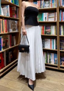 กระเป๋าหนังแท้ทำมือจากอิตาลี ขนาดเล็ก สะพายข้าง พร้อมตัวล็อคแบบหมุนและสายโซ่ - Product Image 4