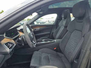 Usado, año 2022, bajo kilometraje, transmisión automática, asientos de cuero, sin accidentes y listo para enviar. - Product Image 5