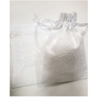 Bolsita de algodón blanca con bordado personalizado, funda de almohada con diseño de flores blancas, de alta calidad