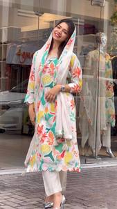 NUEVO DISEÑADOR PARTY WEAR FANCY DIGITAL PRINT TOP CON DUPATTA - Product Image 3