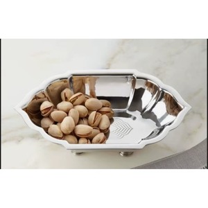 El elegante acabado metálico es un éxito de ventas y añade un toque instantáneo de elegancia y sofisticación a cualquier mesa, escritorio o encimera. - Product Image 5