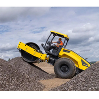 Compacteur à tambour unique BOMAG BW226D5CL puissant pour travaux de terrassement et de construction, 154 kW, double entraînement hydraulique, largeur de travail 2130 mm