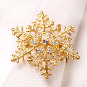 Ronds de serviette élégants en métal pour tables de mariage raffinées - Design de luxe écologique - Product Image 4