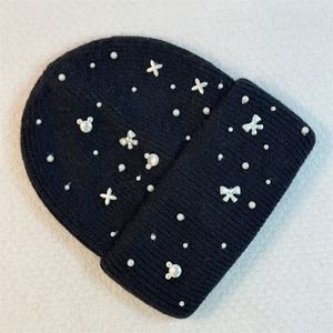 Bonnet tricoté à la mode avec broderie en strass de cristal Chapeau d'hiver doux et chaud pour femmes et hommes - Product Image 6