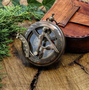 Brújula de brújula antigua grabada, brújula de reloj de sol, regalo de aniversario, regalos de marido, regalo de parejas, regalos de Navidad - Product Image 1