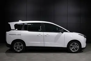 2023 F E W Betune NVT AWD SUV Litio R18 Doble Motor Asientos de Cuero 6 Plazas Techo Solar Panorámico - Product Image 6