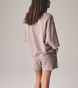 OEM/ODM 100% coton éponge tissu femmes ensemble court personnalisé DTF imprimé logo surdimensionné dropshoulder streetwear femmes ensemble court - Product Image 6