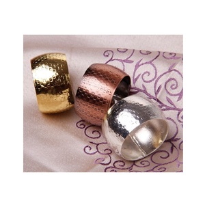 Anillos de servilleta de metal contemporáneos para una decoración de mesa refinada, ideales para cenas, bodas, festividades y hogares de lujo. - Product Image 6