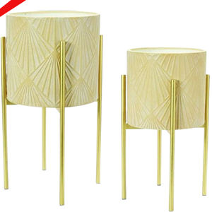 Florero con acabado dorado de diseño atractivo con soporte para decoración al aire libre - Product Image 2