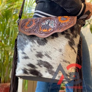 กระเป๋าหนังวัวแท้สไตล์ตะวันตกสำหรับผู้หญิงกระเป๋าสะพายไหล่หนังวัวแกะลายเครื่องมือดีไซน์ใหม่ - Product Image 6