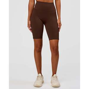 Pantalones Cortos Fusion Ultra High-Rise 9 con Bolsillos - Ropa Deportiva y de Gimnasio Color Chocolate Caliente - Product Image 1