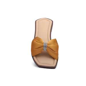 Sports jaunes pour pantoufles Design formel FR8194 pour le confort et le style - Product Image 1