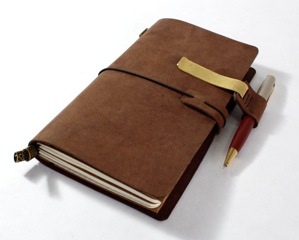 สีน้ำตาล