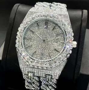 Montre en diamant glacé de luxe pour hommes Mouvement à quartz clouté entièrement en strass pour les fêtes et la mode-Qualité d'exportation pour l'Inde - Product Image 1
