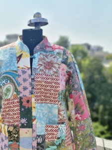 Veste matelassée élégante Kantha Stitch faite à la main, confort, style intemporel, sur mesure pour un choix de mode durable, doublure en nylon - Product Image 3