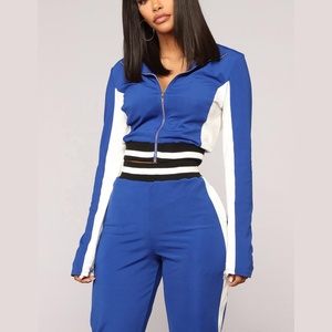 Couleurs personnalisées Automne Hiver Dames Capuche Survêtement Coton Polaire Joggers Pantalon Dentelle Décoration 3D Motif Court Longueur Ensembles pour Femmes - Product Image 3