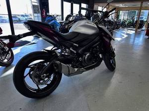 ข้อเสนอสุดพิเศษ รถมอเตอร์ไซค์มือสองราคาประหยัด ปี 2024 GSX-S1000 Naked Petrol เกียร์ธรรมดา ยูโร 5 (152 แรงม้า) 999 ซีซี - ดีไซน์สปอร์ต รถมอเตอร์ไซค์ใหม่สำหรับขาย - Product Image 3