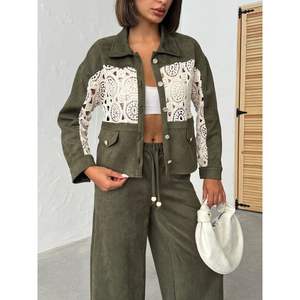 Chaqueta Camisera con Aspecto de Gamuza para Mujer con Detalle de Encaje - Product Image 5