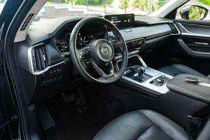 Negro Usado 2024 CX-90 3.3 Turbo Premium AWD Llantas de Aleación R18 Izquierdas Asientos de Cuero Sistema de Navegación Asientos de Tercera Fila - Product Image 3