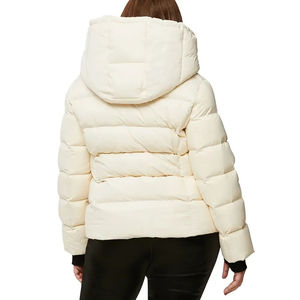 Chaquetas de plumón para mujer de alta calidad para invierno Prendas de abrigo modernas y acogedoras para uso informal y al aire libre Chaquetas acolchadas OEM - Product Image 2