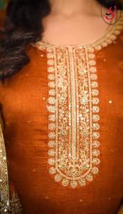 Ropa tradicional, ropa de mujer india, diseñador, hilo de Chinon puro y bordado de secuencia, parte superior inferior con Dupatta de trabajo pesado - Product Image 2