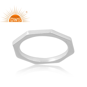 Nuevo Anillo de Plata de Ley con Diseño Elegante y Moderno, Fabricante de Joyería Personalizada - Product Image 1