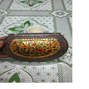 กระเป๋าคลัทช์และกระเป๋าทำจากโลหะทำด้วยลายนูนและพิมพ์ดอกไม้เหมาะสำหรับขายต่อตามร้านค้าเครื่องประดับแฟชั่น - Product Image 6