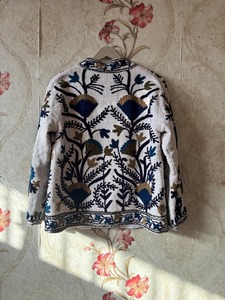 Mayorista Hecho a mano Suzani Chaqueta de algodón bordada Algodón Suzani Abrigo Ropa de invierno Chaqueta Abrigo Chaqueta corta bordada Mujer - Product Image 3