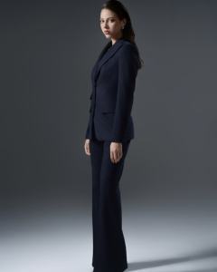 Tailleur-pantalon en jean pour femme ensemble assorti deux pièces avec blazer et pantalon évasé prêt à expédier vêtements de bureau en denim élégants - Product Image 5