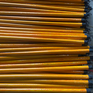 PALO DE ESCOBA DE MADERA DE ALTA CALIDAD 120CM FÁBRICA RECUBIERTA DE PVC DE MADERA MANGO DE ESCOBA DE MADERA - Product Image 1