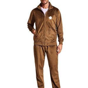 ชุดวอร์มกำมะหยี่พรีเมียมสำหรับผู้ชาย เสื้อฮู้ดและกางเกงขายาวเนื้อนุ่ม อุ่นสบาย ชุดกีฬา รับสกรีนโลโก้ - Product Image 5